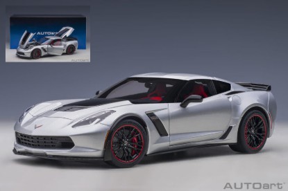 Immagine di CHEVROLET CORVETTE C7 Z06 BLADE SILVER 1:18