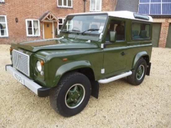 Immagine di LAND ROVER DEFENDER 90 TD5 STATION WAGON "HERITAGE" BRONZE GREEN 1:18