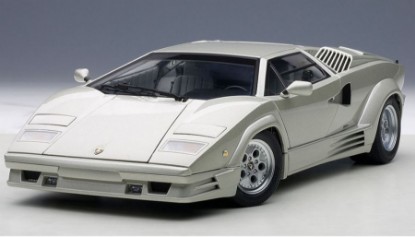 Immagine di LAMBORGHINI COUNTACH 1990 VERSIONE 25mo ANNIVERSARIO ARGENTO 1:18