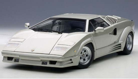 Immagine di LAMBORGHINI COUNTACH 1990 VERSIONE 25mo ANNIVERSARIO ARGENTO 1:18