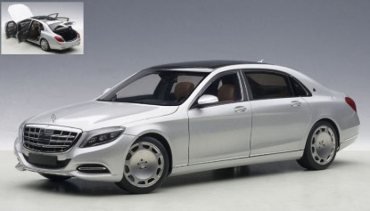 Immagine di MERCEDES MAYBACH S-KLASSE (S600) 2016 ARGENTO 1:18