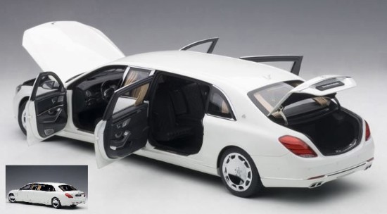 Immagine di MERCEDES MAYBACH S 600 PULLMAN 2016 WHITE/DARK GREY 1:18