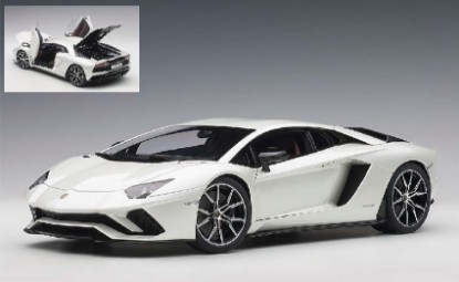 Immagine di LAMBORGHINI AVENTADOR S 2017 BALLOON WHITE/PEARL WHITE 1:18