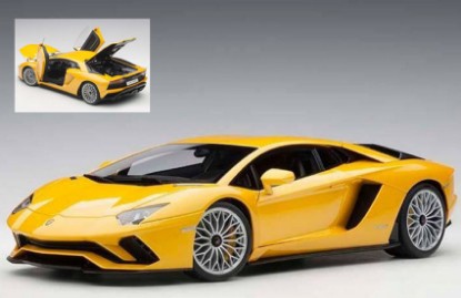 Immagine di LAMBORGHINI AVENTADOR S 2017 METALLIC YELLOW 1:18