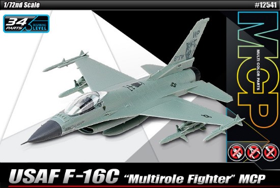 Immagine di AEREO USAF F-16C MULTIROLE FIGHTER MCP KIT 1:72