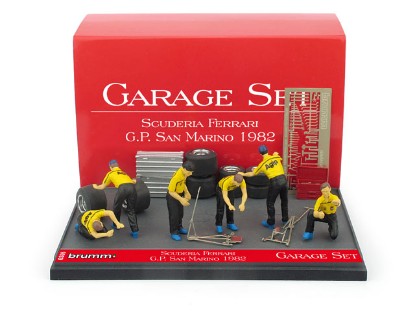 Immagine di GARAGE SET SCUDERIA FERRARI 1982 S.MARINO GP ED.LIM.PCS 250 1:43