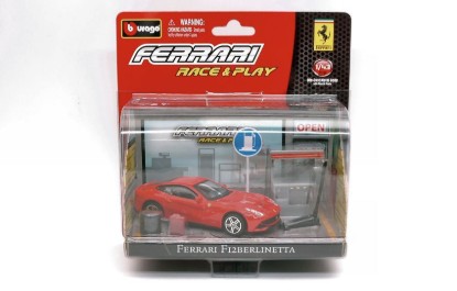 Immagine di FERRARI F12 BERLINETTA RED IN BLISTER CON ACCESSORI 1:43