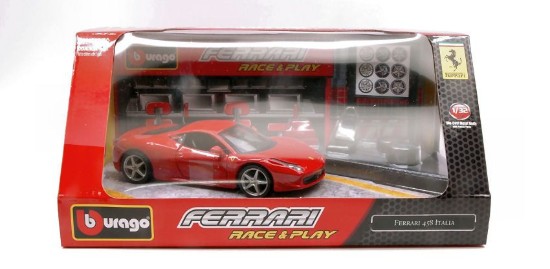 Immagine di FERRARI 458 ITALIA RED IN SCAT.C/ACCESSORI 1:32