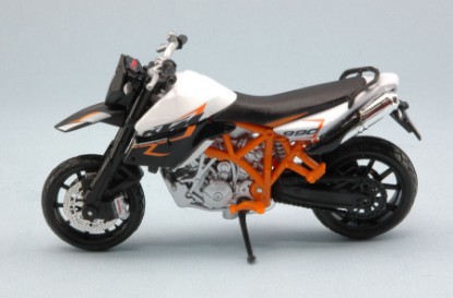 Immagine di KTM 990 SUPERMOTO 2011 1:18