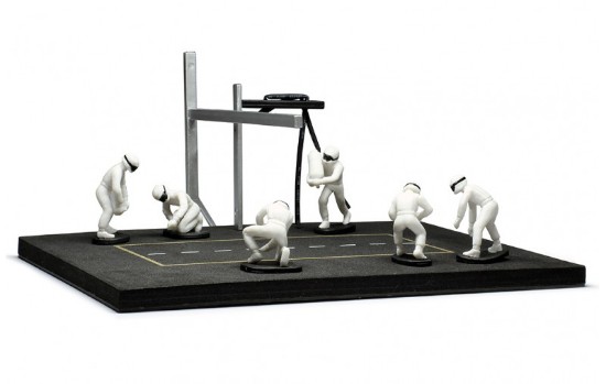 Immagine di PIT STOP SET 6 FIGURES AND ACCESSORIES WHITE NO DECALS 1:43
