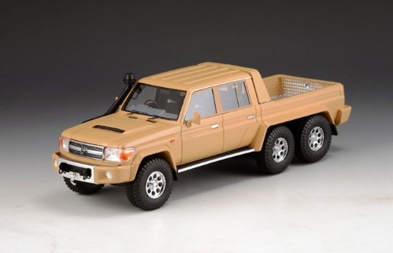 Immagine di TOYOTA LAND CRUISER LC79 6X6 1:43
