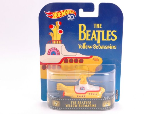 Immagine di THE BEATLES YELLOW SUBMARINE cm 7,5