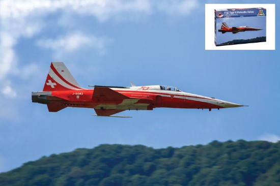 Immagine di F-5E TIGER II PATROUILLE SUISSE 50th ANNIVERSARY KIT 1:72