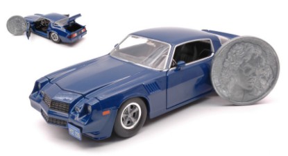 Immagine di CHEVY CAMARO Z28 BILLY'S STRANGER THINGS WITH COLLECTIBLE COIN 1:24
