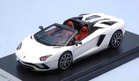 Immagine di LAMBORGHINI AVENTADOR S ROADSTER BALOON WHITE 1:43