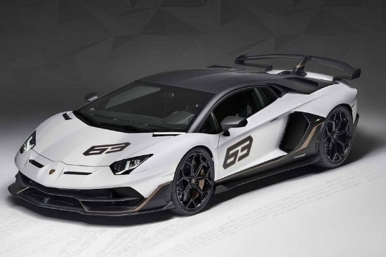 Immagine di LAMBORGHINI AVENTADOR SVJ BIANCO PHANES SPECIAL EDITION 1:43