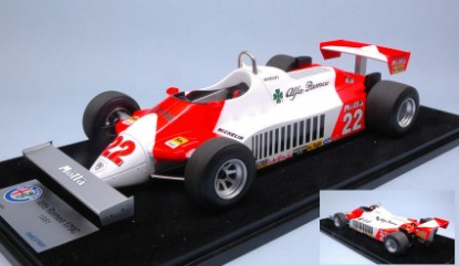 Immagine di ALFA ROMEO 179C M.ANDRETTI 1981 N.22 9th GERMAN GP C/VETRINA 1:18