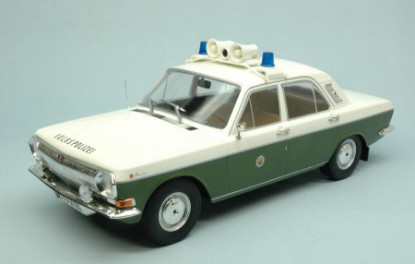 Immagine di VOLGA M24 1967-1992 VOLKSPOLIZEI 1:18