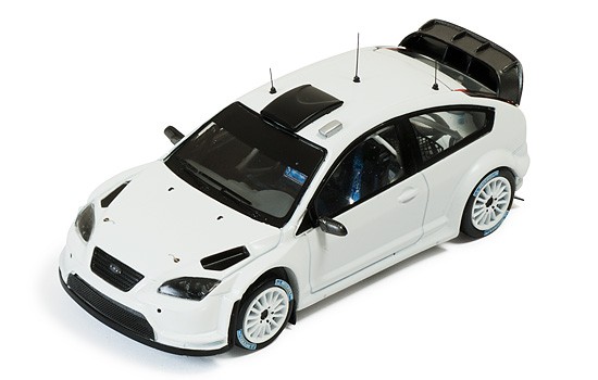 Immagine di FORD FOCUS RS WRC08 2009 RALLY SPEC (2 SET WHEELS & TIRES) WHITE 1:43