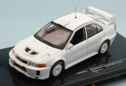 Immagine di MITSUBISHI LANCER EVO V RALLY SPEC.1998 WHITE + 4 RUOTE DI SCORTA 1:43
