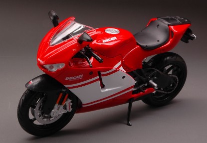 Immagine di DUCATI DESMOSEDICI RR RED/WHITE 1:12