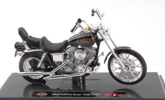 Immagine di HARLEY DAVIDSON 1997 FXDWG DYNA WIDE GLIDE BLACK 1:18