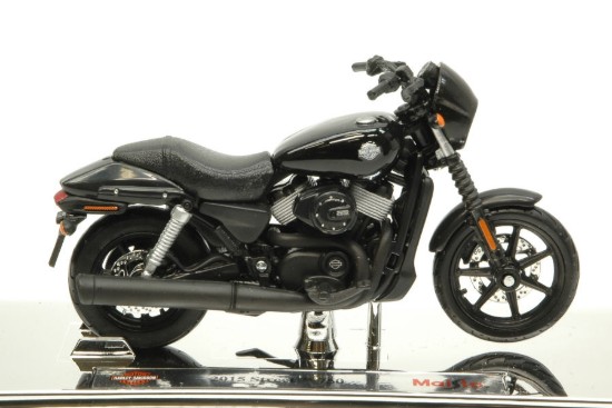 Immagine di HARLEY DAVIDSON STREET 750 2015 BLACK 1:18