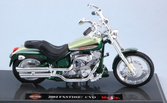 Immagine di HARLEY DAVIDSON FXSTDSE CVO 2004 METALLIC GREEN 1:18