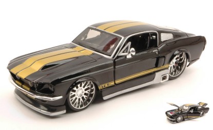 Immagine di FORD MUSTANG GT 1967 BLACK W/GOLD STRIPES 1:24