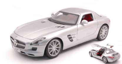 Immagine di MERCEDES SLS AMG SILVER 1:18