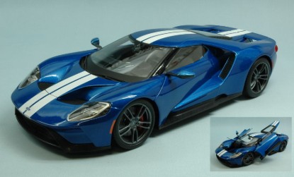 Immagine di FORD GT 2017 METALLIC BLUE W/WHITE STRIPES EXCLUSIVE SERIES 1:18