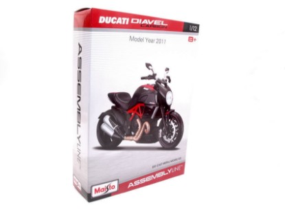 Immagine di DUCATI DIAVEL CARBON KIT 1:12