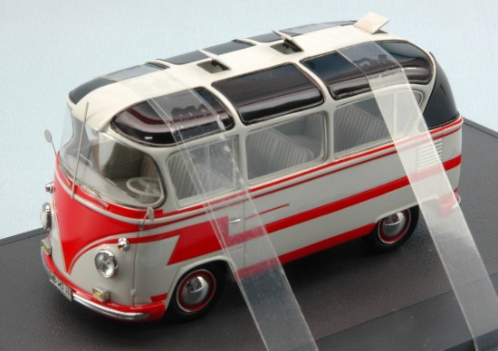Immagine di AUWARTER T1 CARLUX 1962 CREAM/RED/BLACK LIM.408 1:43