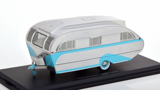 Immagine di AERO FLITE FALCON TRAVEL TRAILER SILVER/TURQUOISE 1:43