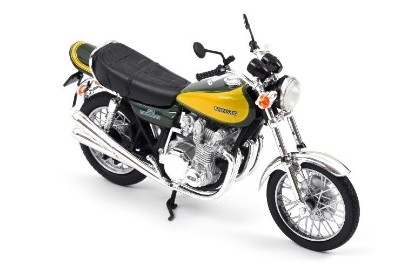 Immagine di KAWASAKI Z900 1973 DARK GREEN/YELLOW 1:18