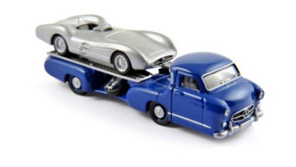 Immagine di MERCEDES REENNTRANSPORTER + W196 1:64