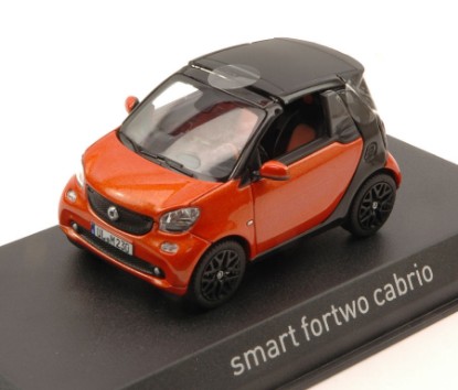Immagine di SMART FORTWO CABRIO 2015 ORANGE/BLACK GLOSS 1:43
