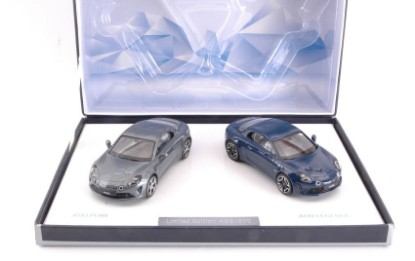Immagine di COFFRET ALPINE A110 PURE & LEGENDE 2018 LIM.500 PCS 1:43