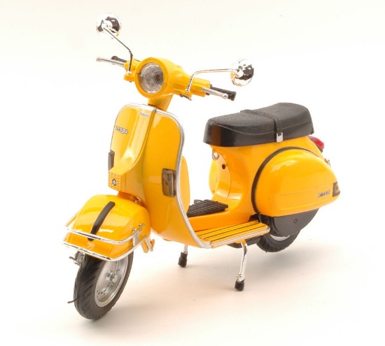 Immagine di VESPA P 200 E 1978 YELLOW 1:12