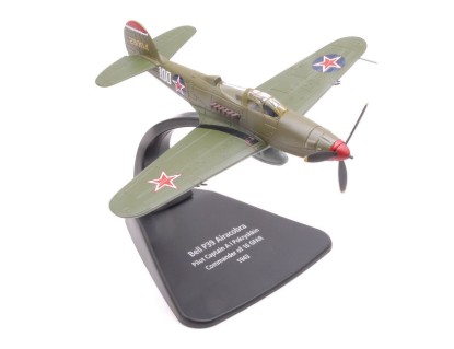 Immagine di BELL P39 AIRACOBRA PYLOT CAPTAIN POKRYSHKIN COMMAND.OF 16 GFAR 1943 1:72