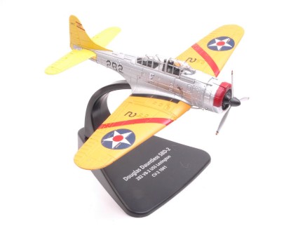 Immagine di DOUGLAS DAUNTLESS SBD-2 2B2 VB-2 USS LEXINGTON CV-2 1941 1:72