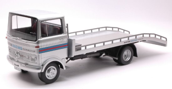 Immagine di MERCEDES LP 608 PORTAUTO MARTINI 1:18