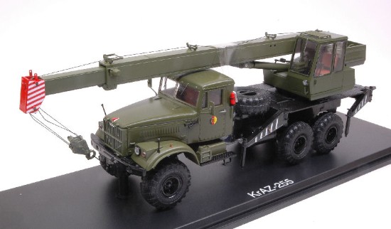 Immagine di KRAZ 255 NVA MILITAR VEHICLE GRU OLIVE GREEN 1:43