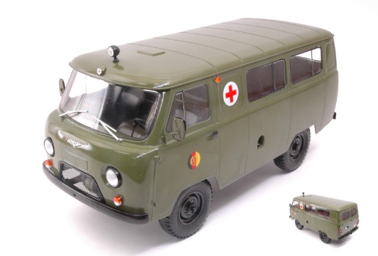Immagine di UAZ 452A AMBULANCE (3962) NVA 1:18