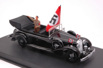 Immagine di MERCEDES 770K ADOLF HITLER IN NUREMBERG PARADE 1938 1:43