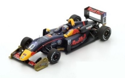 Immagine di DALLARA F3 N.18 WINNER F3 CUP MACAU 2017 D.TICKTUM W/ACRILIC COVER 1:18