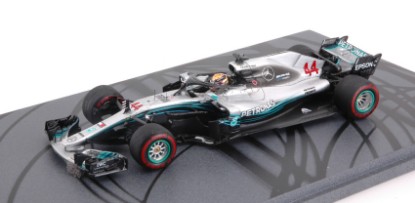 Immagine di MERCEDES L.HAMILTON 2018 N.44 WINNER ABU DHABI GP SPECIAL PACKAGE 1:43