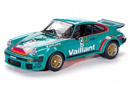 Immagine di PORSCHE 934 RSR N.9 SUPERCUP 1976 B.VOLLEK 1:18