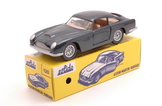 Immagine di ASTON MARTIN DB5 VANTAGE MET.DARK BLUE CLUB SOLIDO 1:43