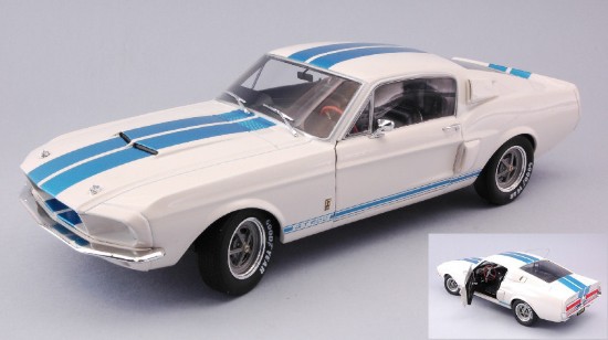 Immagine di FORD MUSTANG GT500 1967 WHITE W/BLUE STRIPES 1:18